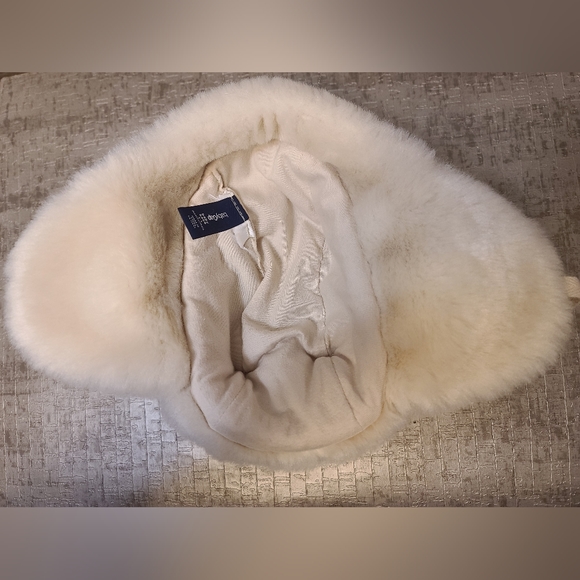 Baby Gap 0-6mo, Winter Hat - Picture 3 of 5